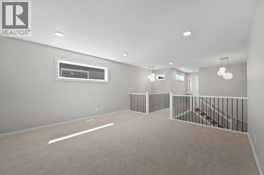 7 Heritage Link, Cochrane, Alberta  T4C 2J8 - Photo 24 - A2248165
