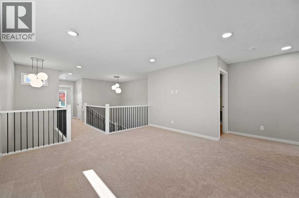 7 Heritage Link, Cochrane, Alberta  T4C 2J8 - Photo 25 - A2248165