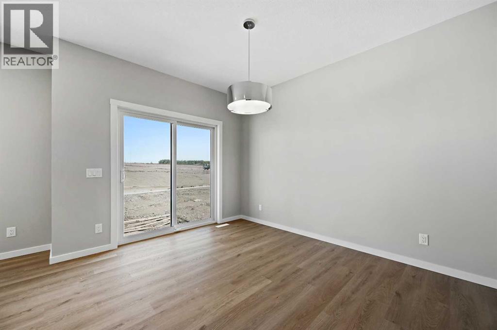 7 Heritage Link, Cochrane, Alberta  T4C 2J8 - Photo 14 - A2248165