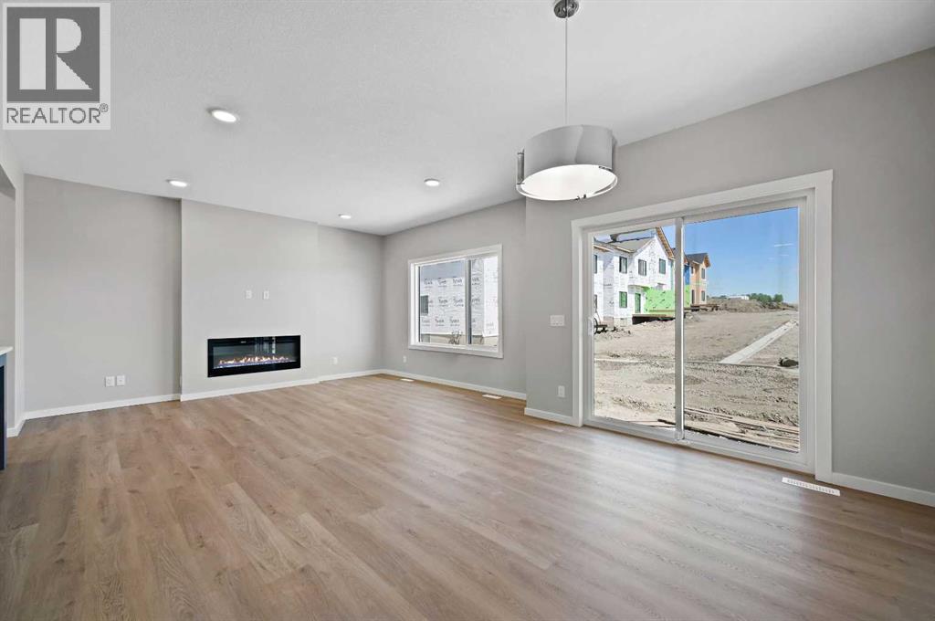 7 Heritage Link, Cochrane, Alberta  T4C 2J8 - Photo 18 - A2248165