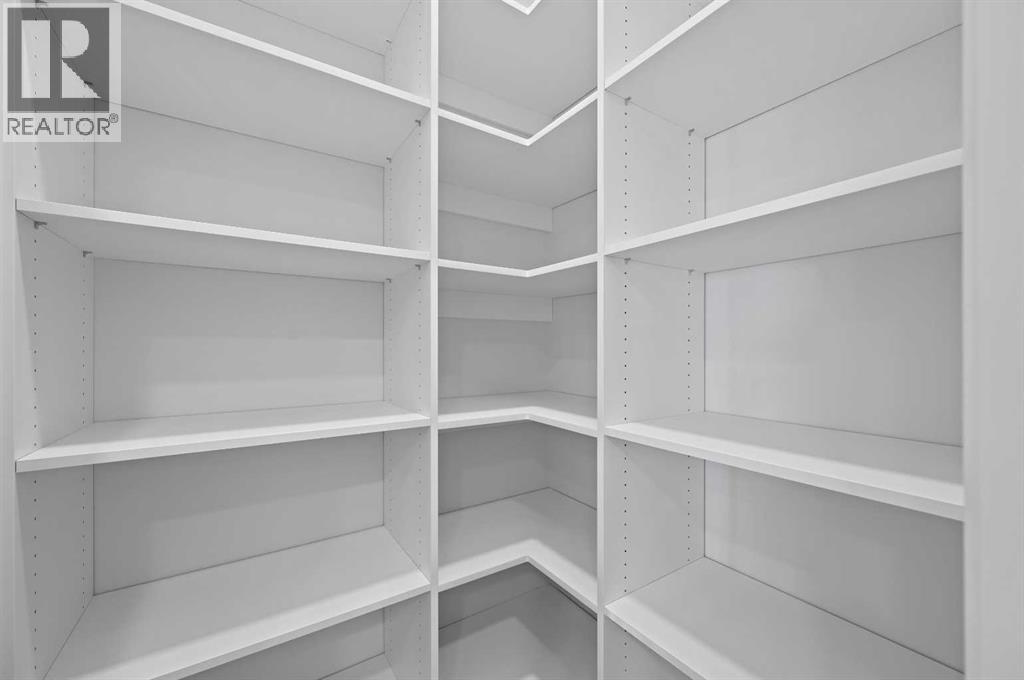 11 Heritage Link, Cochrane, Alberta  T4C 2J8 - Photo 16 - A2248171