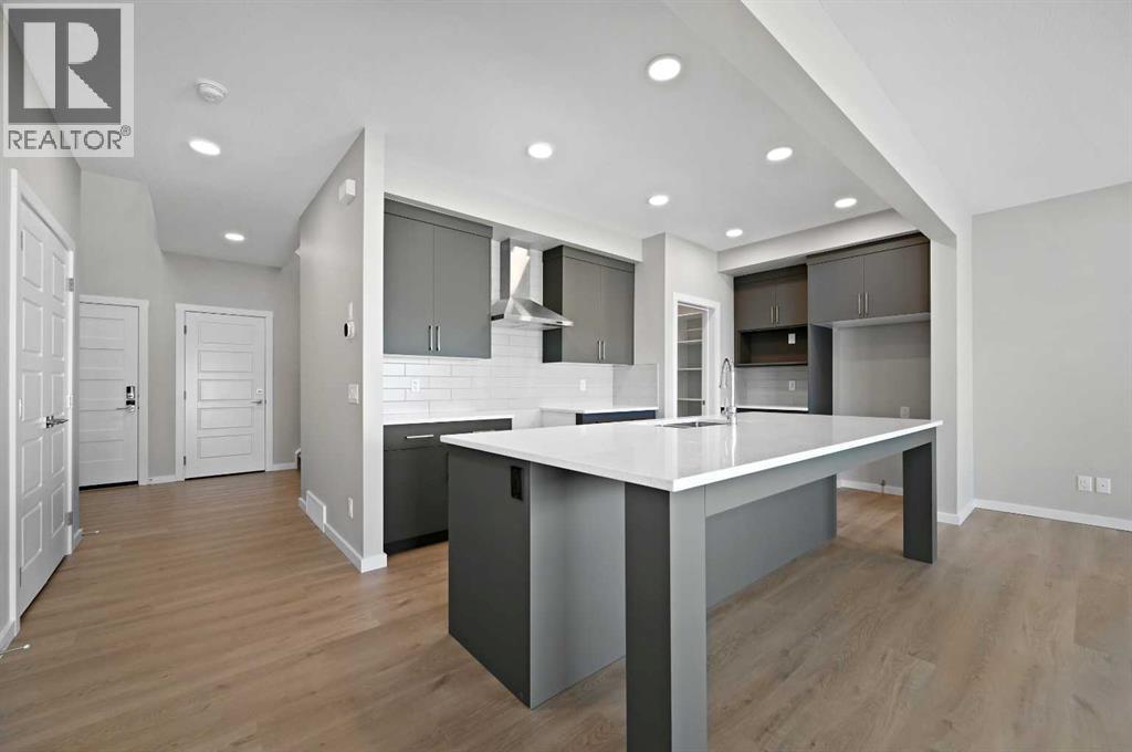 7 Heritage Link, Cochrane, Alberta  T4C 2J8 - Photo 9 - A2248165