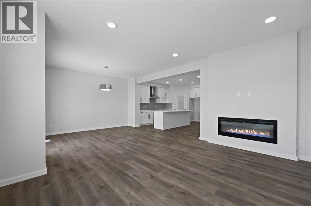 11 Heritage Link, Cochrane, Alberta  T4C 2J8 - Photo 20 - A2248171