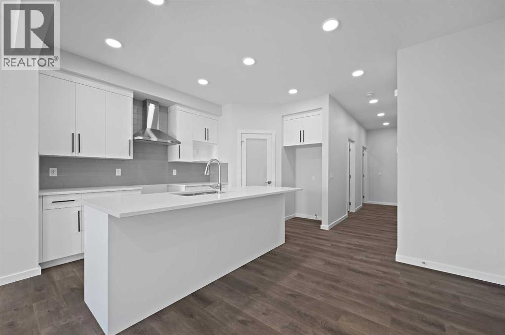 11 Heritage Link, Cochrane, Alberta  T4C 2J8 - Photo 13 - A2248171