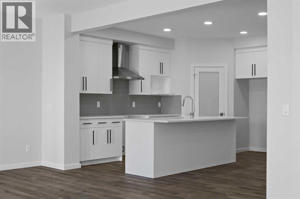 11 Heritage Link, Cochrane, Alberta  T4C 2J8 - Photo 21 - A2248171