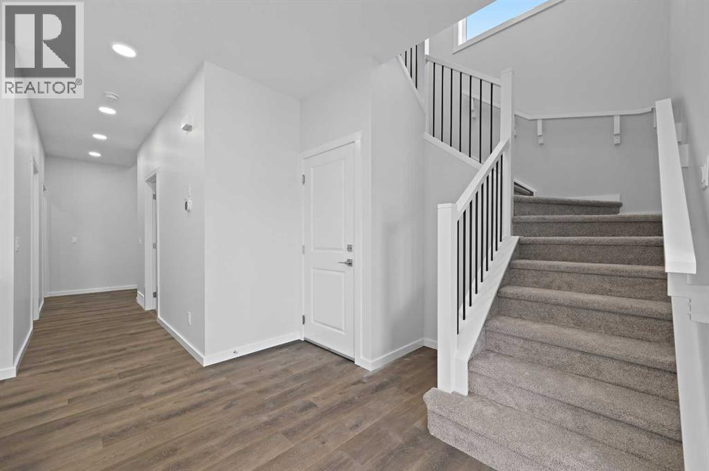 11 Heritage Link, Cochrane, Alberta  T4C 2J8 - Photo 24 - A2248171