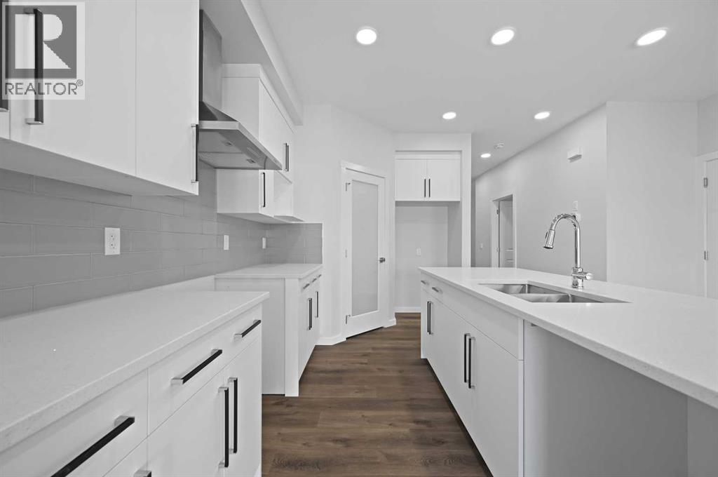 11 Heritage Link, Cochrane, Alberta  T4C 2J8 - Photo 14 - A2248171