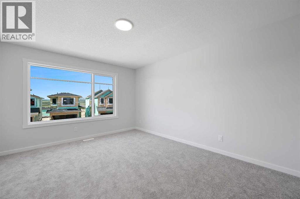 11 Heritage Link, Cochrane, Alberta  T4C 2J8 - Photo 33 - A2248171
