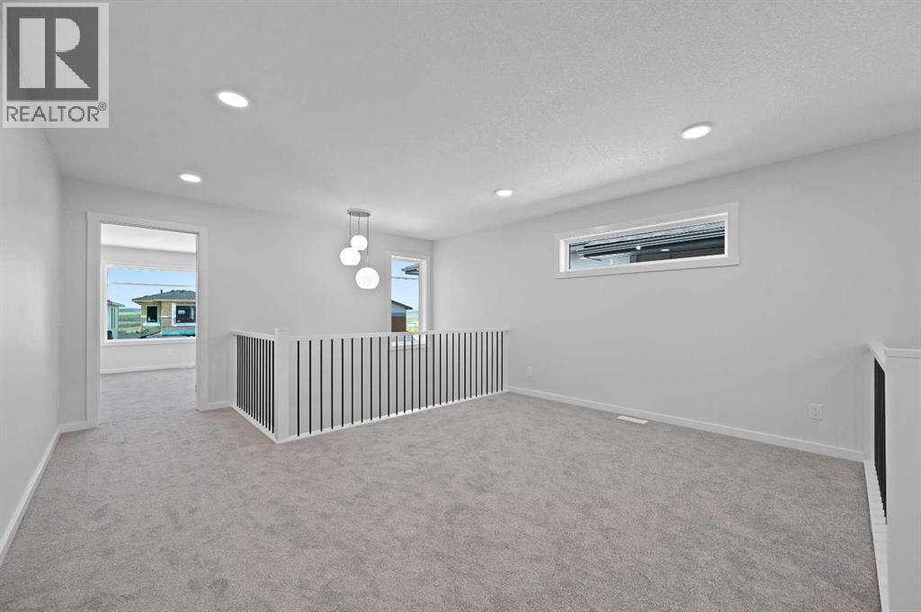 11 Heritage Link, Cochrane, Alberta  T4C 2J8 - Photo 26 - A2248171