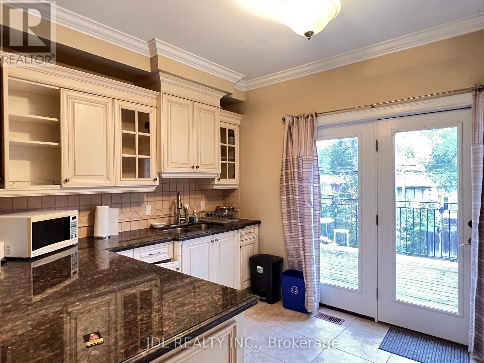 198a Finch Avenue E, Toronto, Ontario  M2N 4R9 - Photo 8 - C12330064