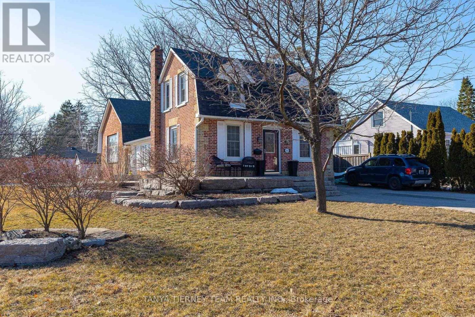 206B PALACE STREET, Whitby, Ontario