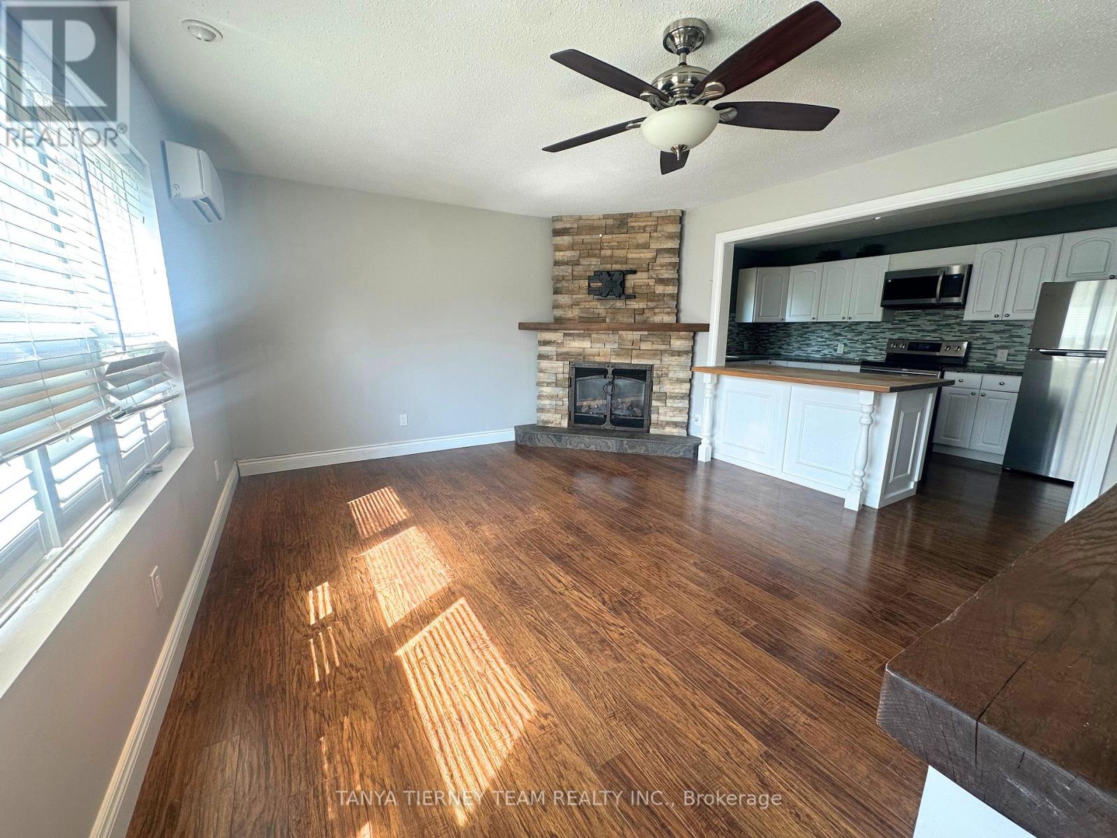 206b Palace Street, Whitby, Ontario  L1N 5G2 - Photo 7 - E12484499