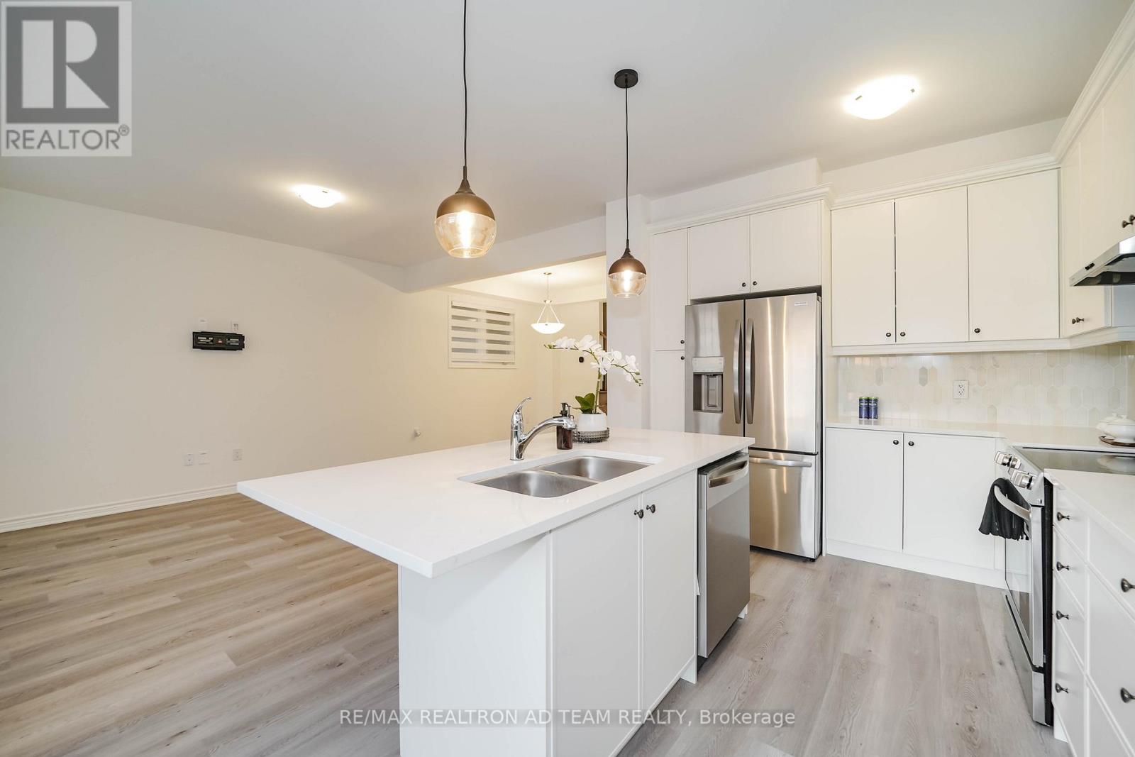 3206 Brigadier Avenue, Pickering, Ontario  L1X 0T2 - Photo 11 - E12484511