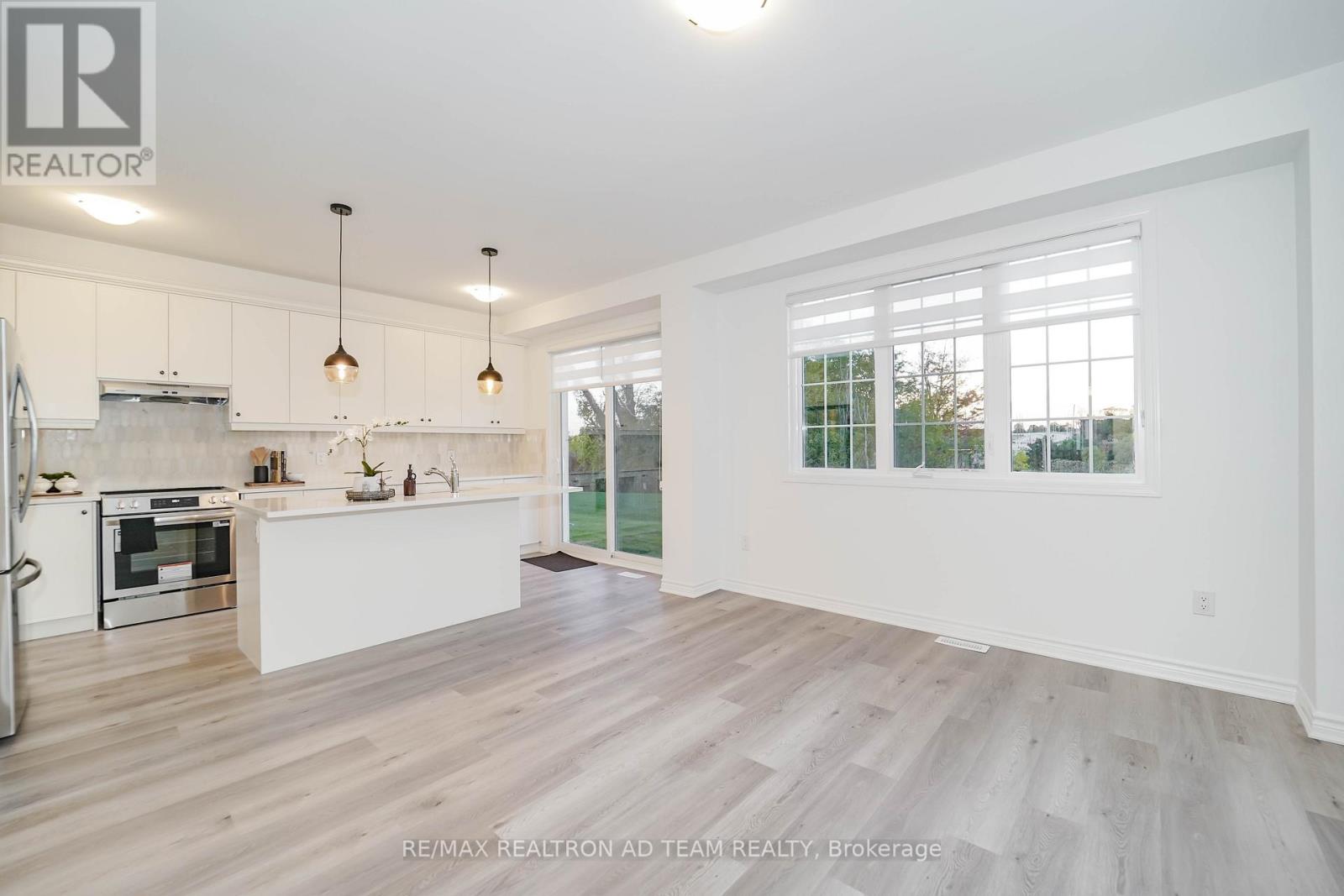 3206 Brigadier Avenue, Pickering, Ontario  L1X 0T2 - Photo 5 - E12484511