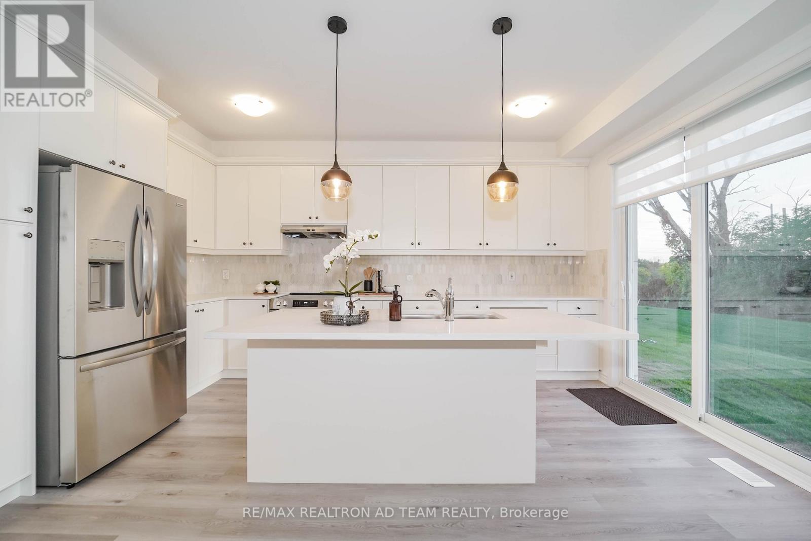 3206 Brigadier Avenue, Pickering, Ontario  L1X 0T2 - Photo 8 - E12484511