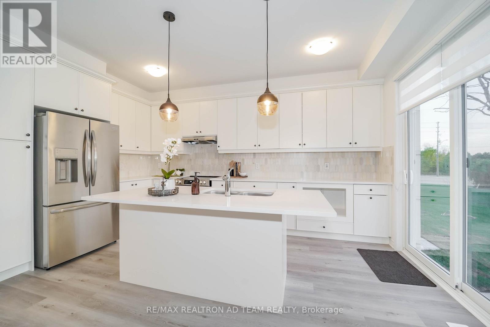 3206 Brigadier Avenue, Pickering, Ontario  L1X 0T2 - Photo 9 - E12484511