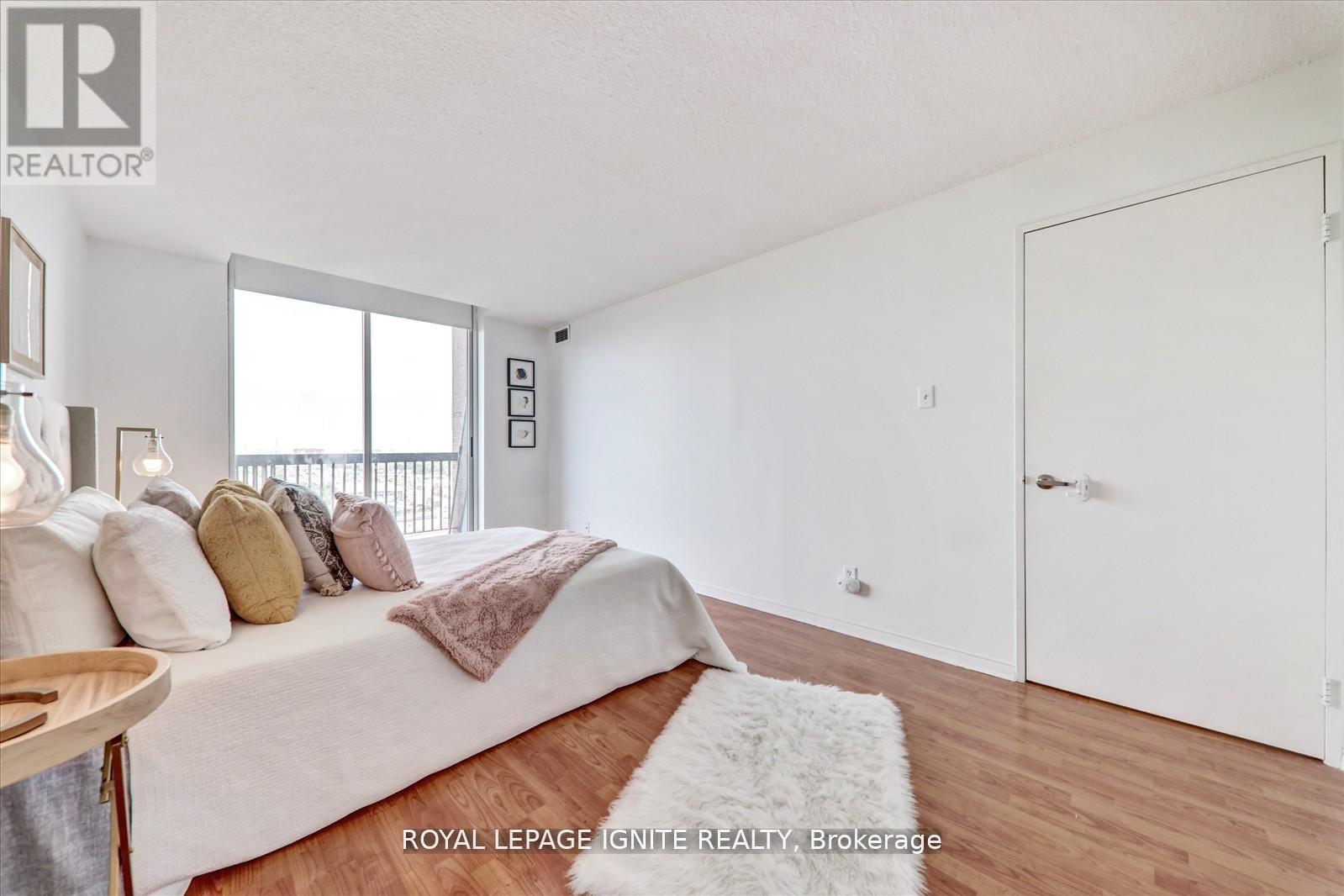 Penthouse  1914 - 330 Mccowan Road, Toronto, Ontario  M1J 3N3 - Photo 21 - E12484516