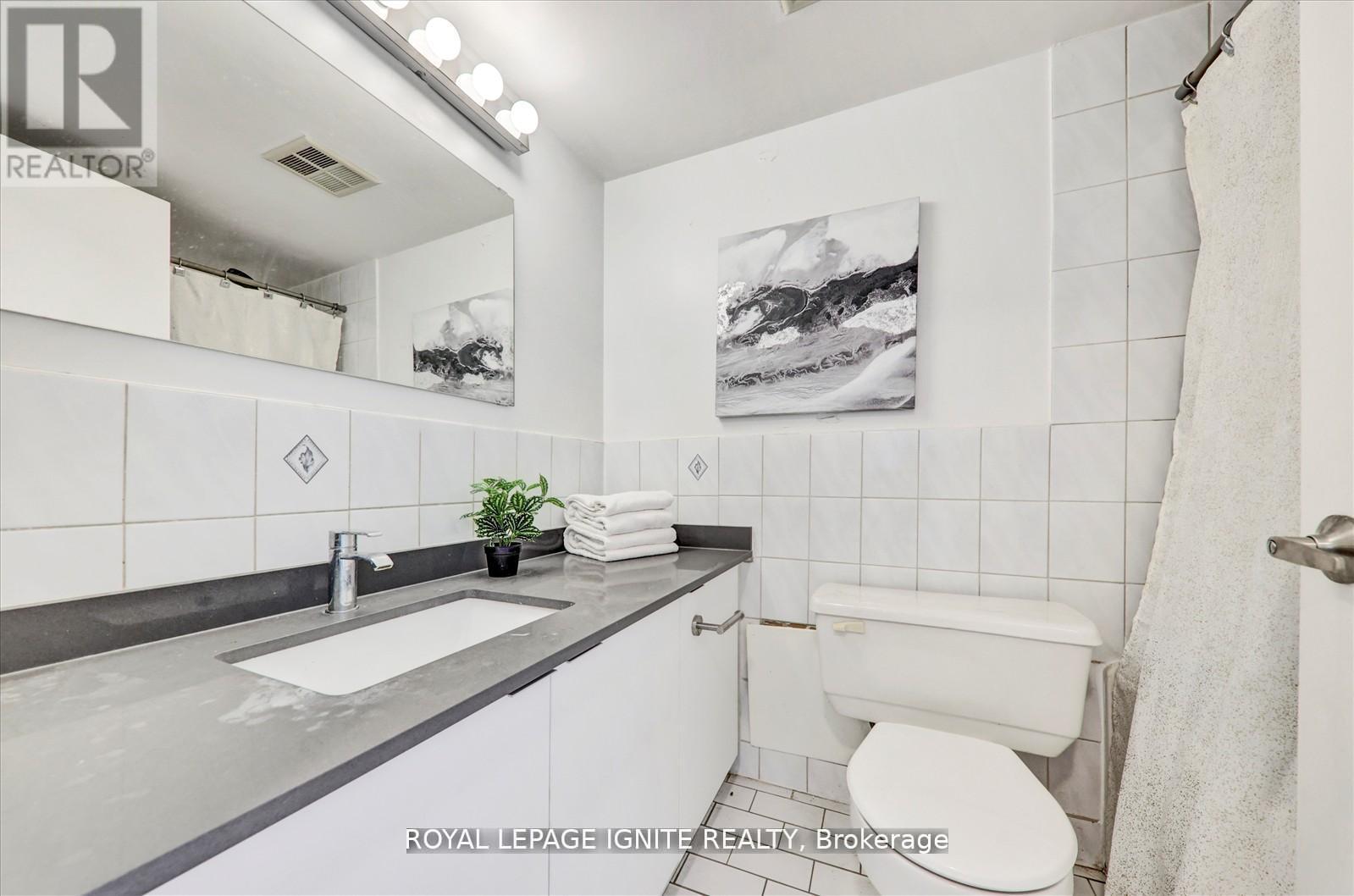 Penthouse  1914 - 330 Mccowan Road, Toronto, Ontario  M1J 3N3 - Photo 24 - E12484516