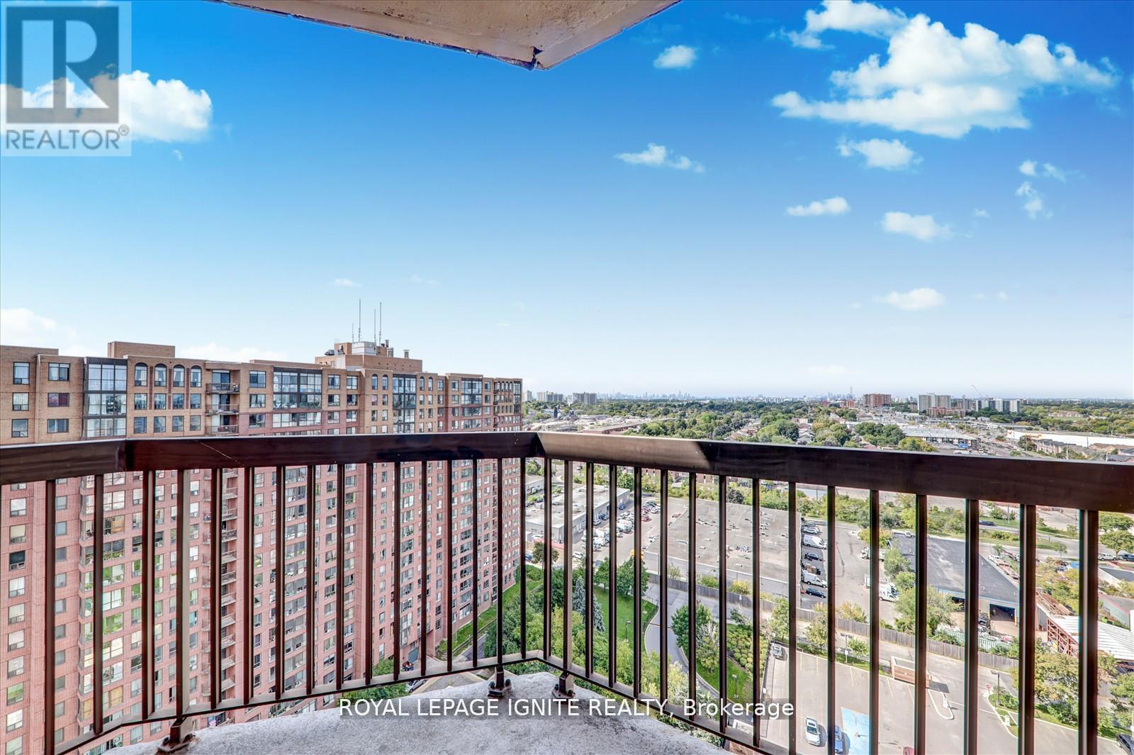 Penthouse  1914 - 330 Mccowan Road, Toronto, Ontario  M1J 3N3 - Photo 25 - E12484516