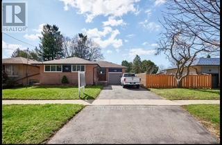 77 WOODGARDEN CRESCENT, Toronto, Ontario