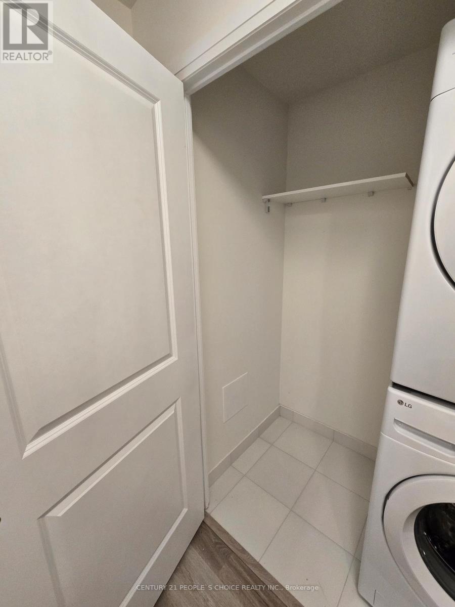 2025 - 3270 Sheppard Avenue, Toronto, Ontario  M1T 3K3 - Photo 6 - E12483715