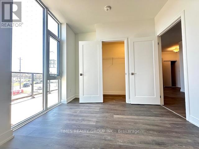 303b - 715 Davis Drive, Newmarket, Ontario  L3Y 0J2 - Photo 6 - N12484542