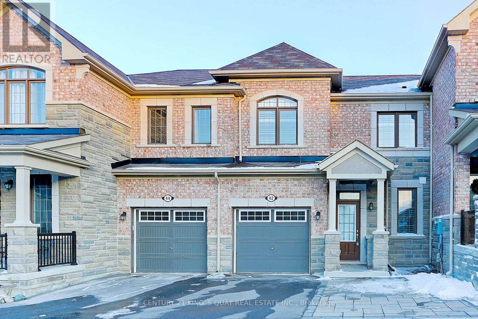 42 Hartney Drive, Richmond Hill, Ontario  L4S 0J8 - Photo 3 - N12484553