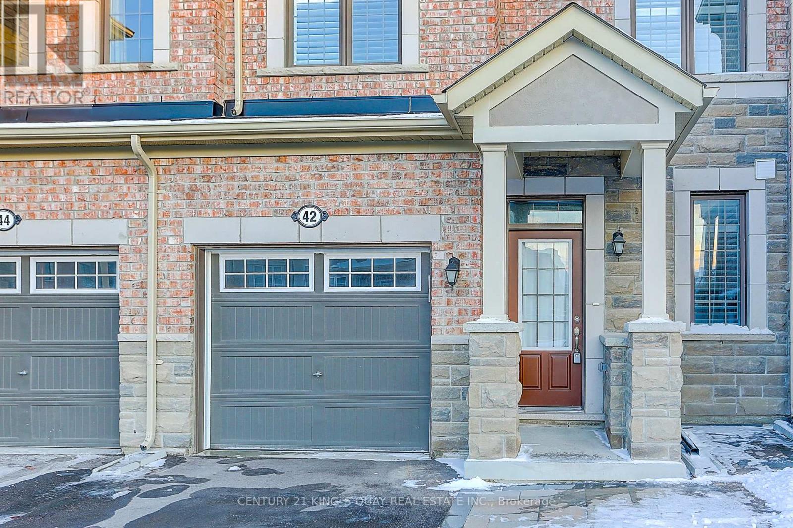 42 Hartney Drive, Richmond Hill, Ontario  L4S 0J8 - Photo 4 - N12484553