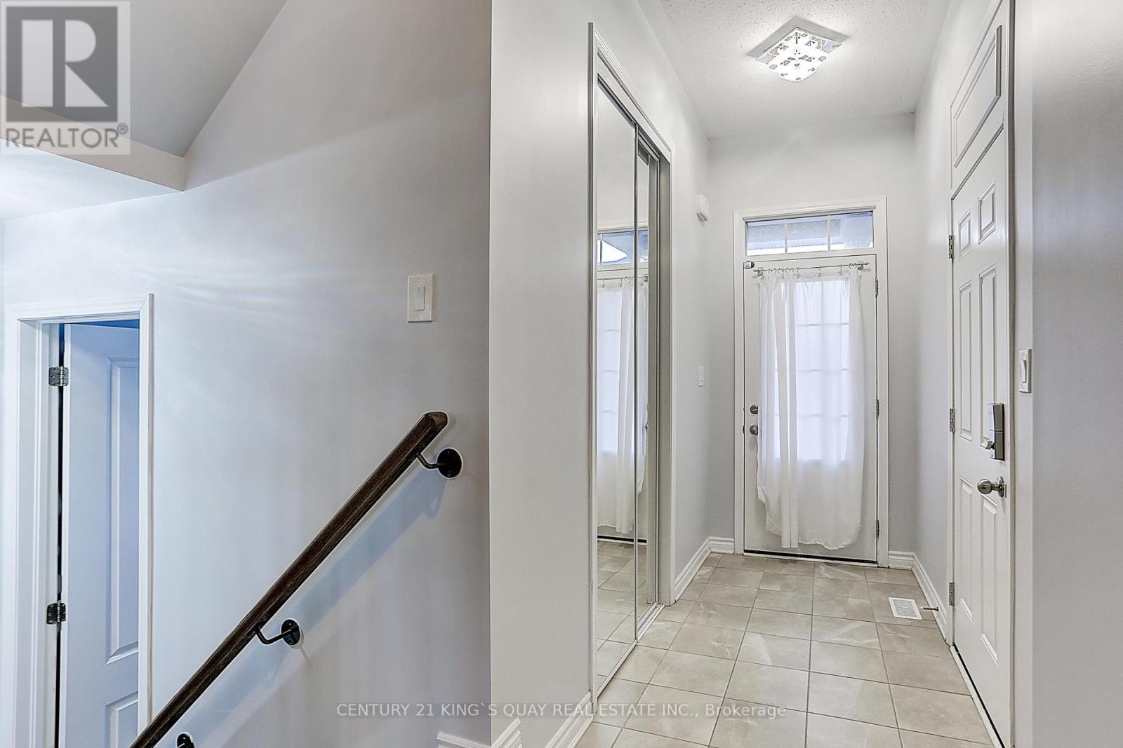 42 Hartney Drive, Richmond Hill, Ontario  L4S 0J8 - Photo 5 - N12484553