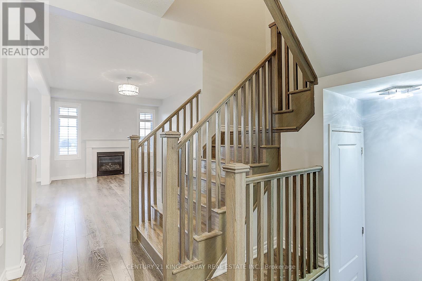42 Hartney Drive, Richmond Hill, Ontario  L4S 0J8 - Photo 7 - N12484553