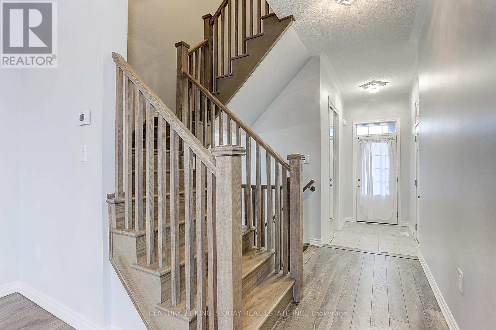 42 Hartney Drive, Richmond Hill, Ontario  L4S 0J8 - Photo 8 - N12484553