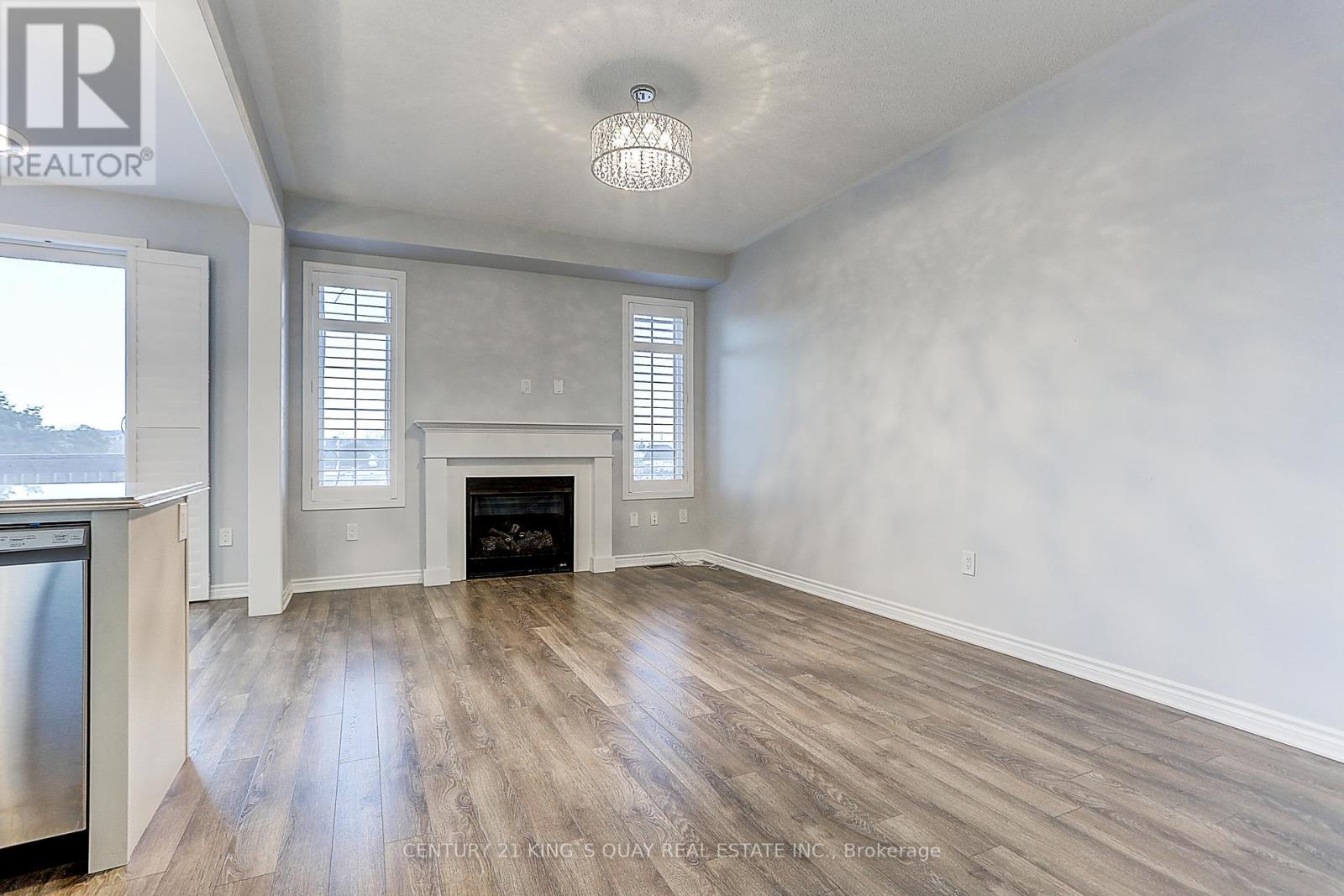 42 Hartney Drive, Richmond Hill, Ontario  L4S 0J8 - Photo 9 - N12484553