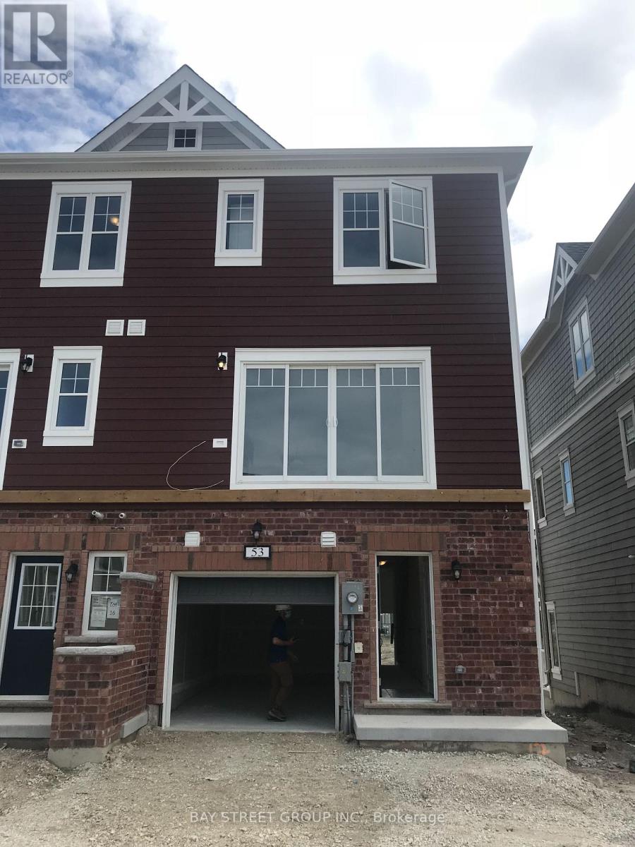 53 SHELBURNE AVENUE, Wasaga Beach, Ontario