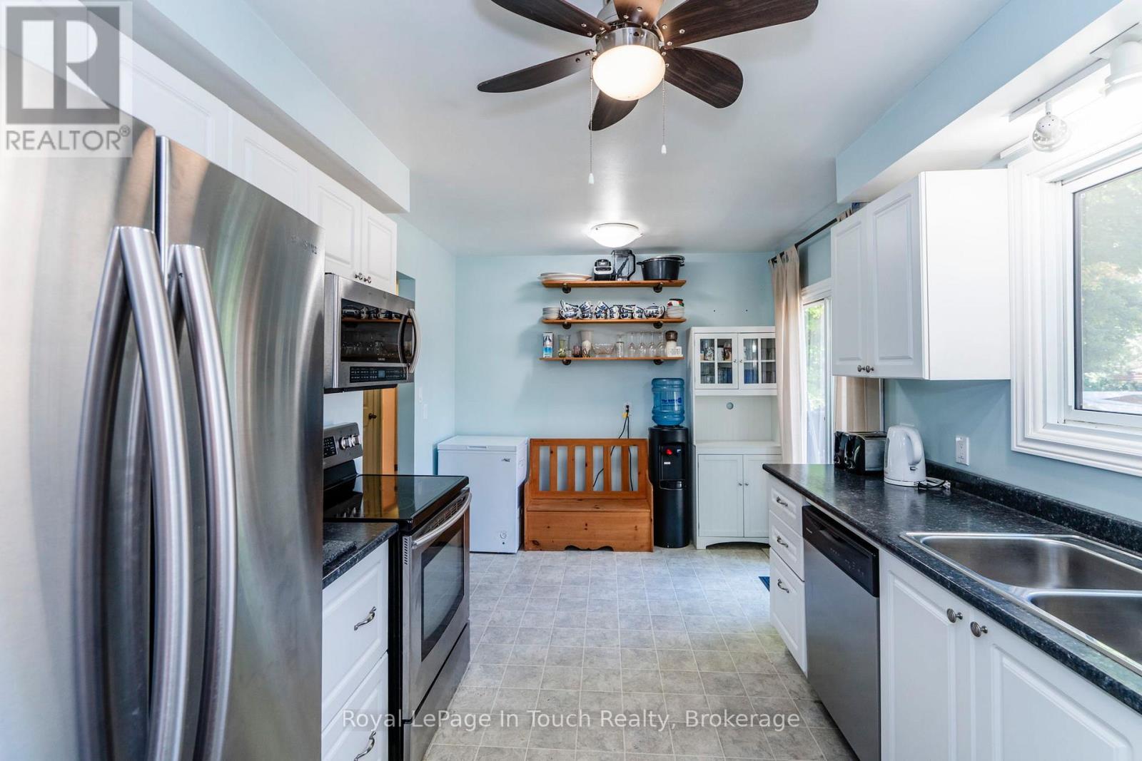 35 Dorcas Avenue, Tiny (Wyevale), Ontario  L0L 2T0 - Photo 10 - S12484579