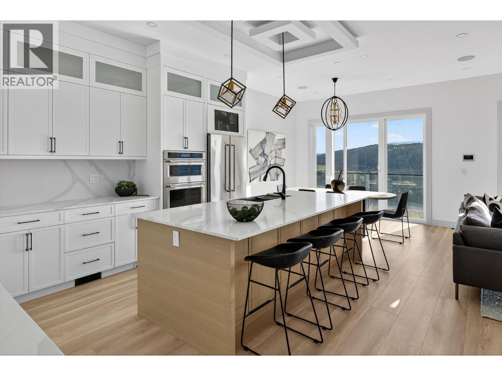 8932 Tavistock Road, Vernon, British Columbia  V1H 2L4 - Photo 6 - 10366880