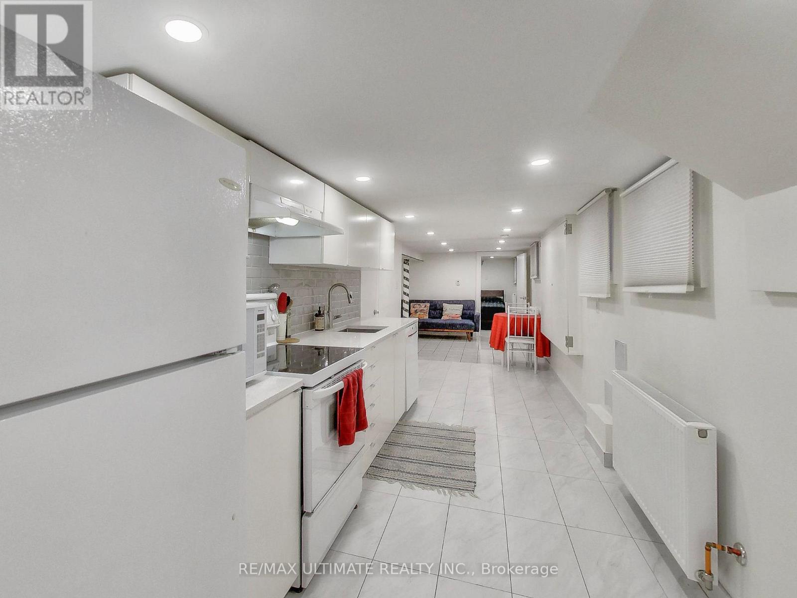 B - 1652 Dufferin Street, Toronto, Ontario  M6H 3L8 - Photo 5 - W12484478