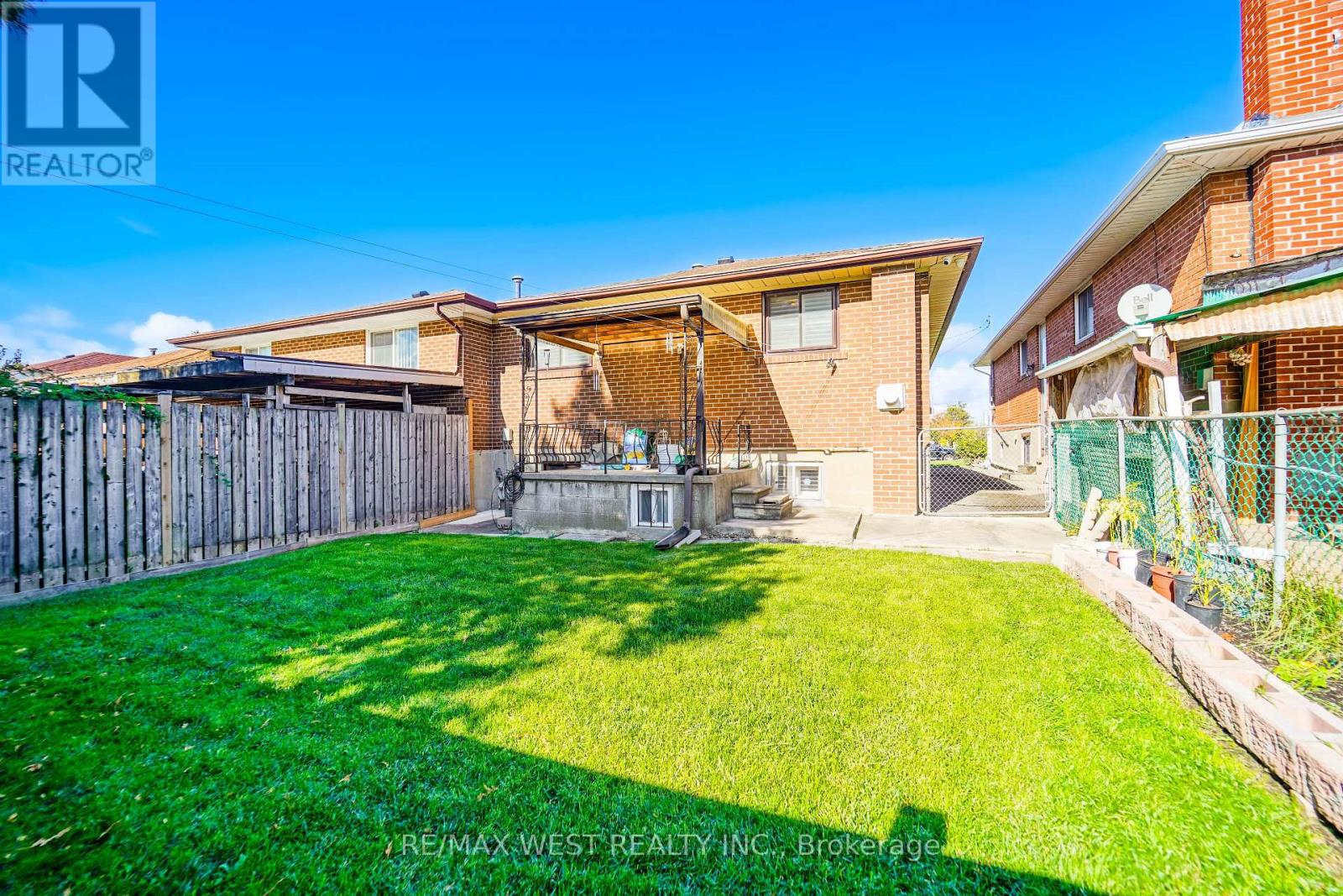 139 Shoreham Drive, Toronto, Ontario  M3N 1S8 - Photo 10 - W12484483