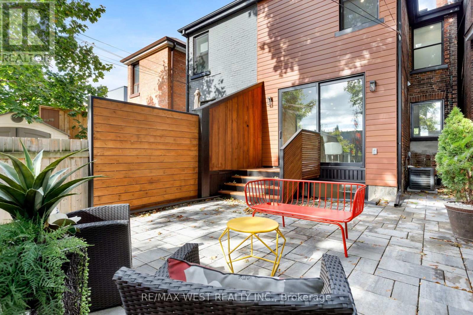 71 Harvard Avenue, Toronto, Ontario  M6R 1C7 - Photo 18 - W12484484