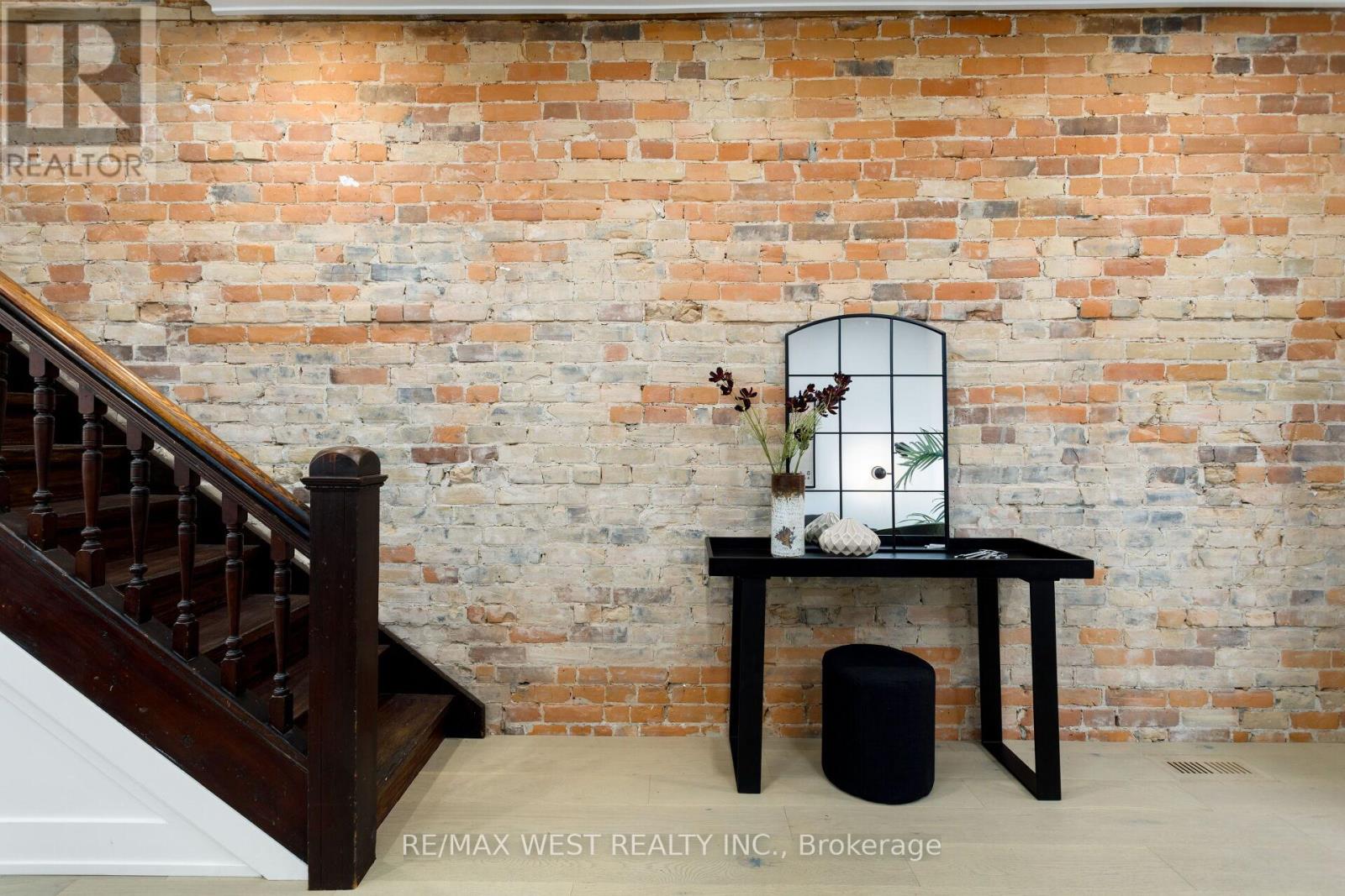 71 Harvard Avenue, Toronto, Ontario  M6R 1C7 - Photo 25 - W12484484