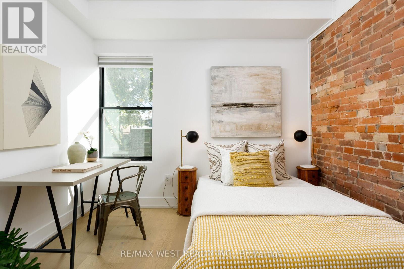 71 Harvard Avenue, Toronto, Ontario  M6R 1C7 - Photo 29 - W12484484