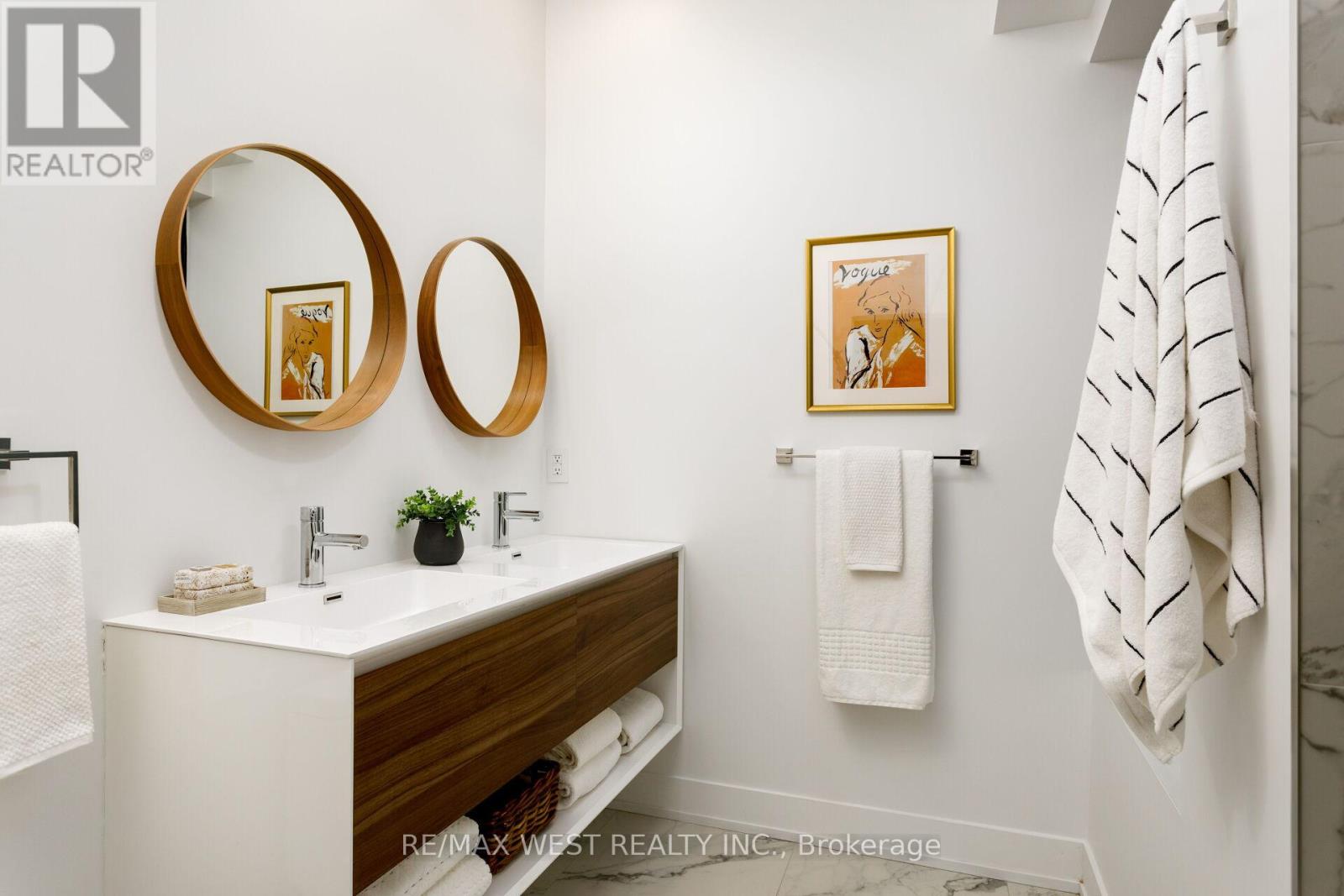 71 Harvard Avenue, Toronto, Ontario  M6R 1C7 - Photo 31 - W12484484