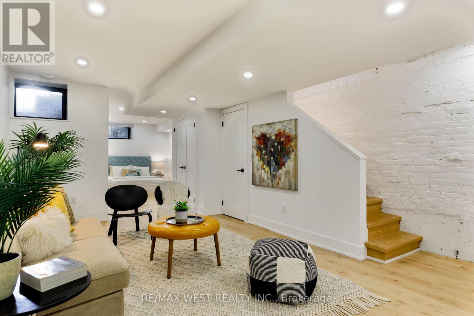 71 Harvard Avenue, Toronto, Ontario  M6R 1C7 - Photo 42 - W12484484
