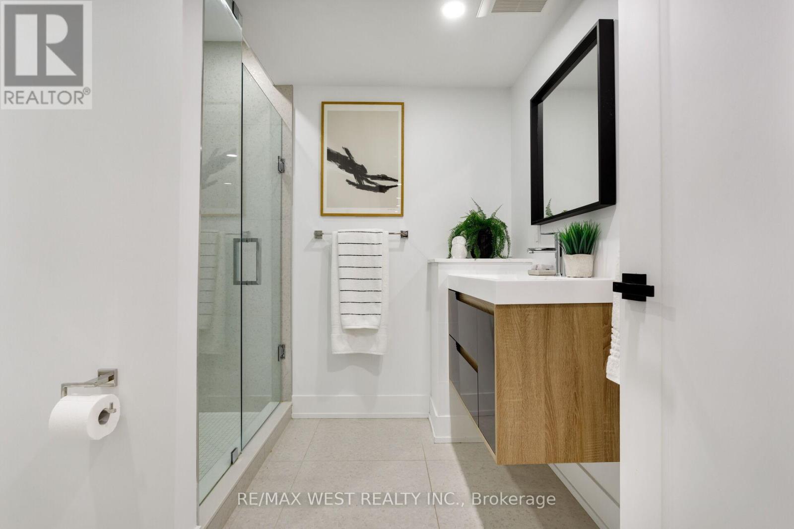 71 Harvard Avenue, Toronto, Ontario  M6R 1C7 - Photo 44 - W12484484