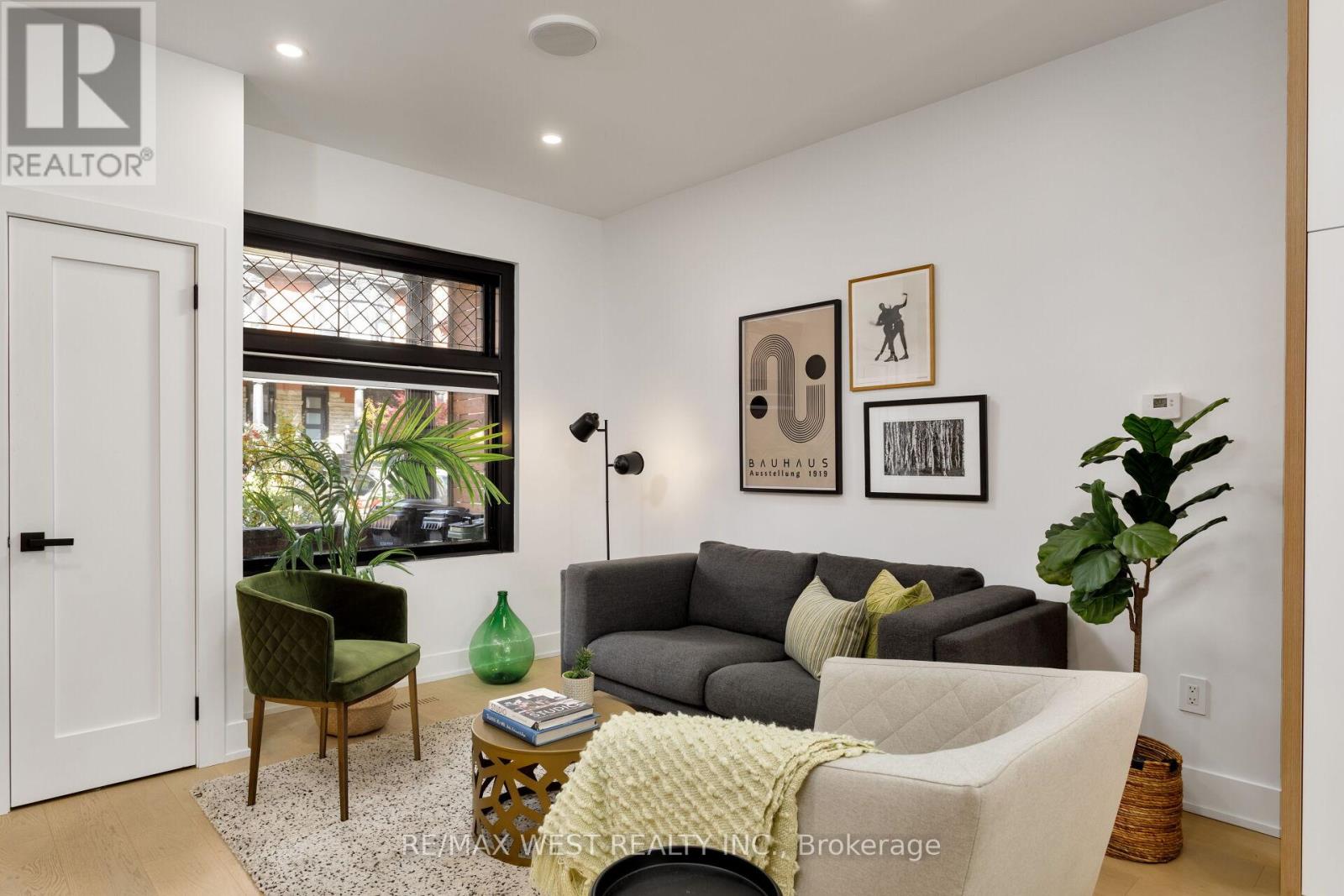 71 Harvard Avenue, Toronto, Ontario  M6R 1C7 - Photo 6 - W12484484
