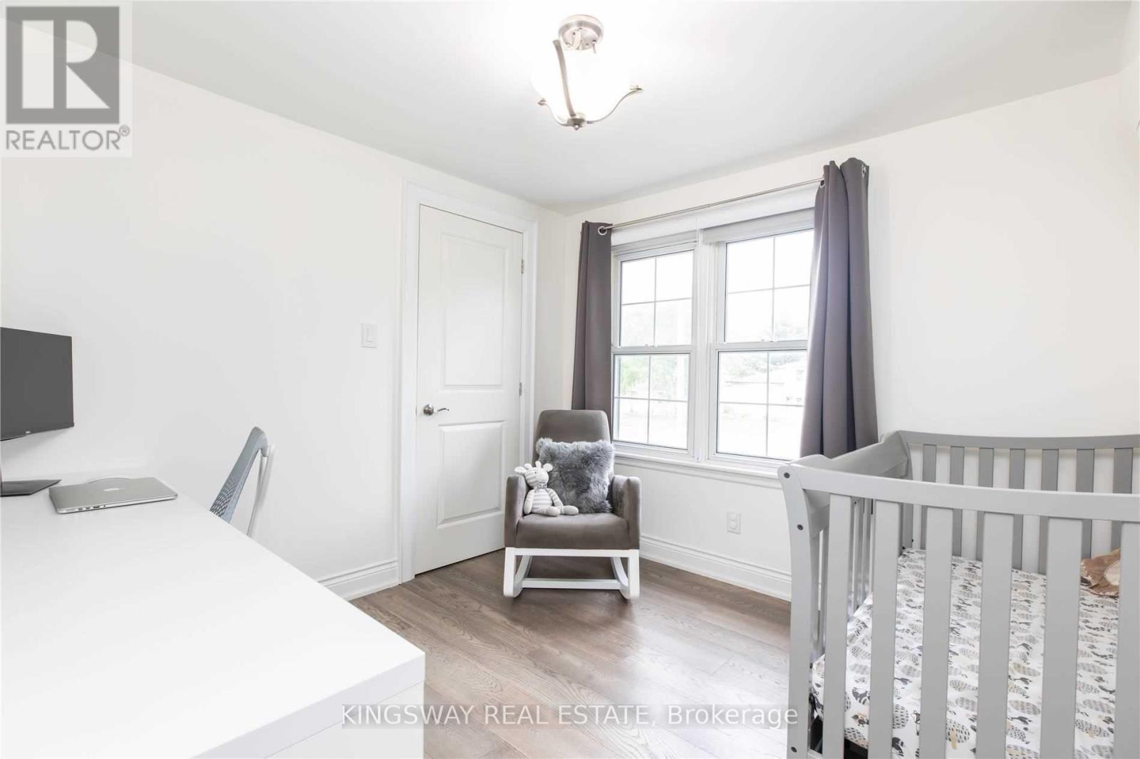 2594 Bromsgrove Road, Mississauga, Ontario  L5J 1M2 - Photo 16 - W12484495