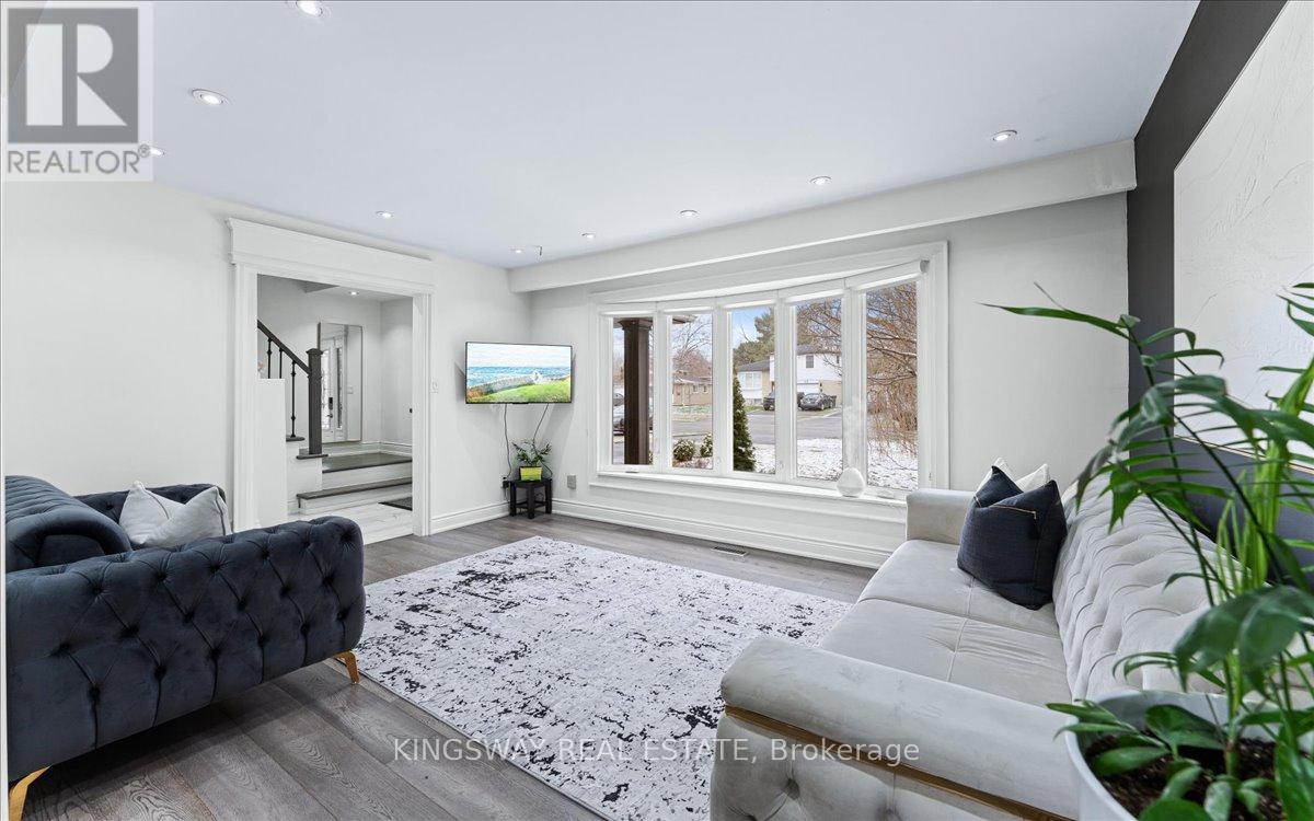 2594 Bromsgrove Road, Mississauga, Ontario  L5J 1M2 - Photo 6 - W12484495