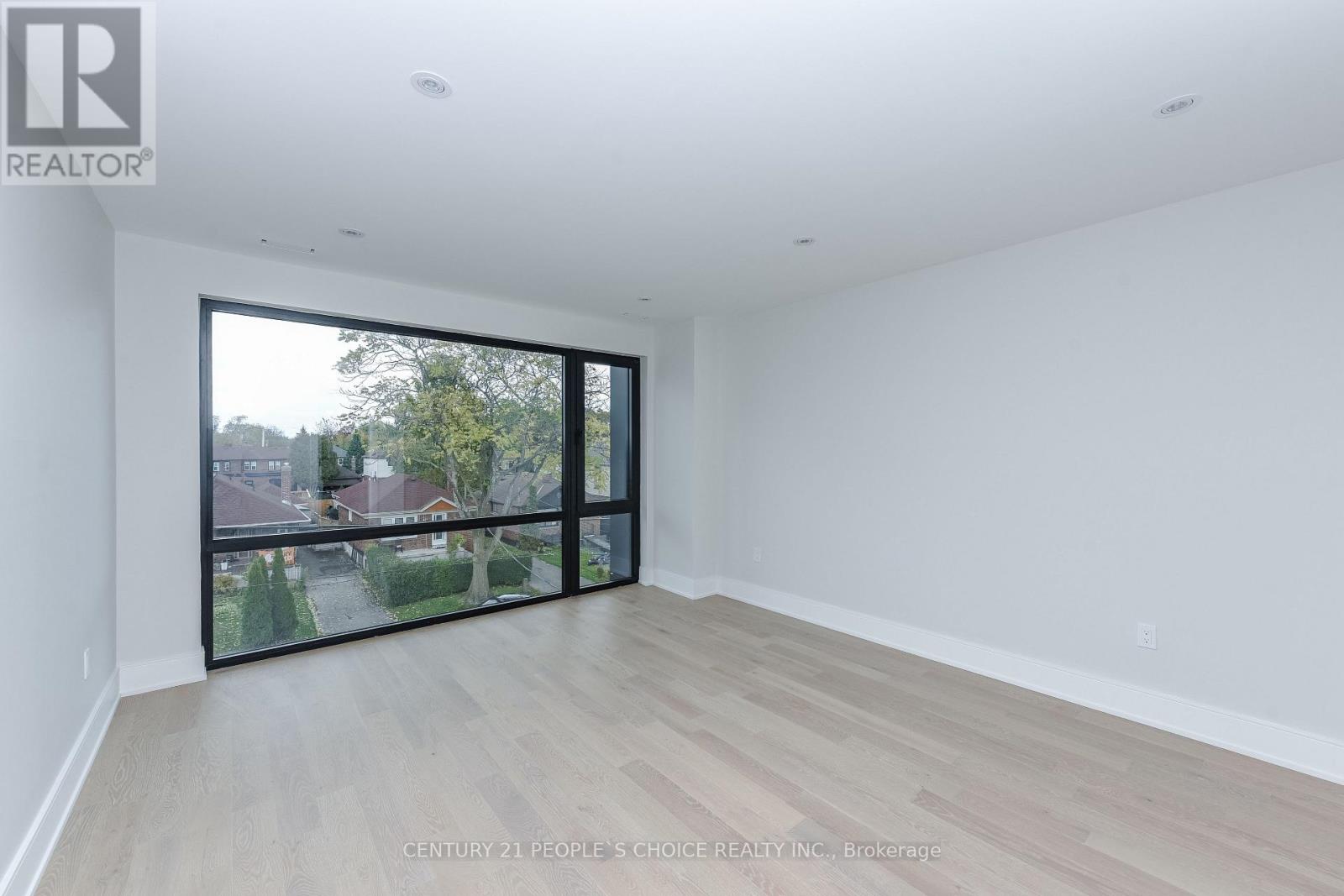 90 Twelfth Street, Toronto, Ontario  M8V 3H1 - Photo 12 - W12484509