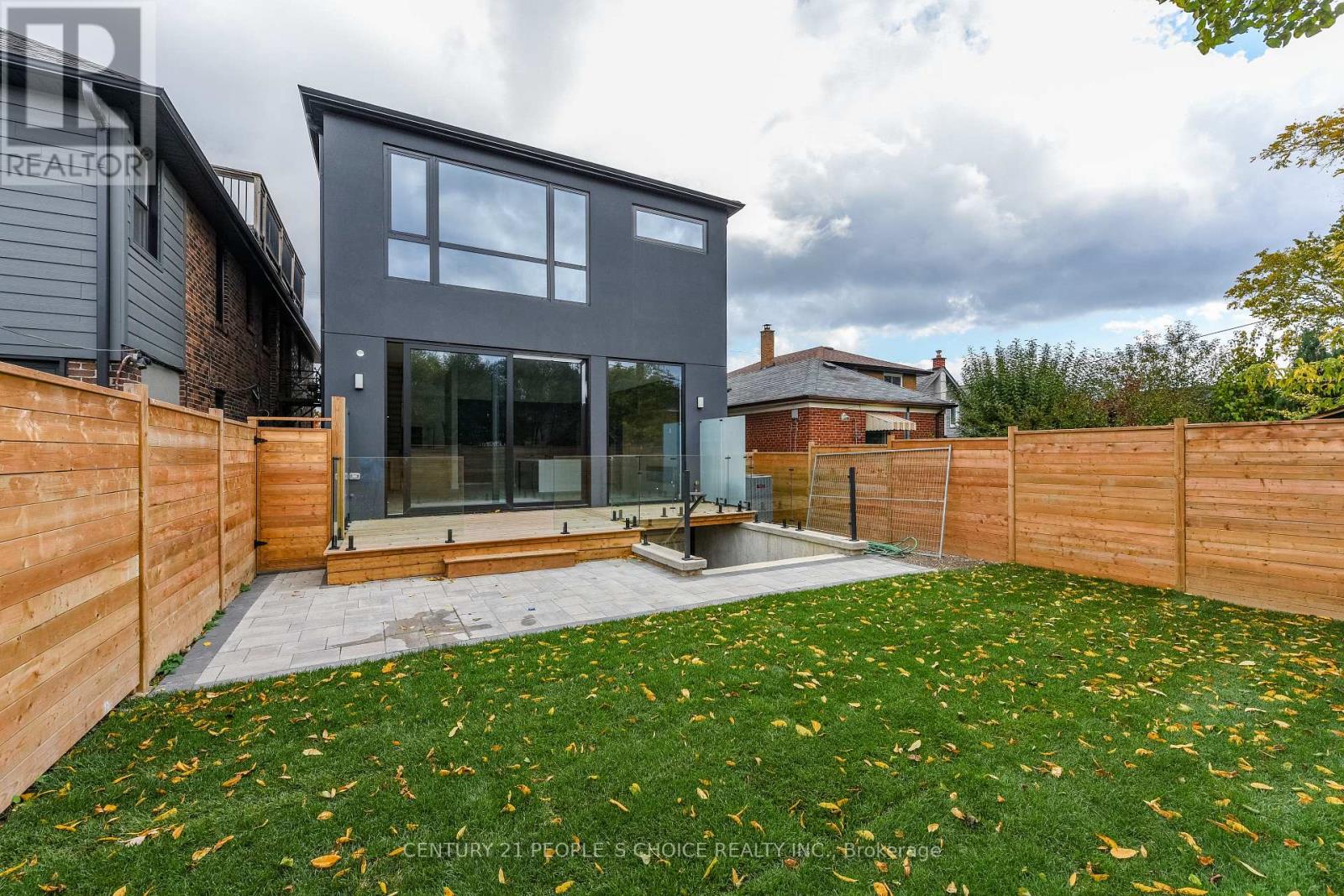 90 Twelfth Street, Toronto, Ontario  M8V 3H1 - Photo 15 - W12484509