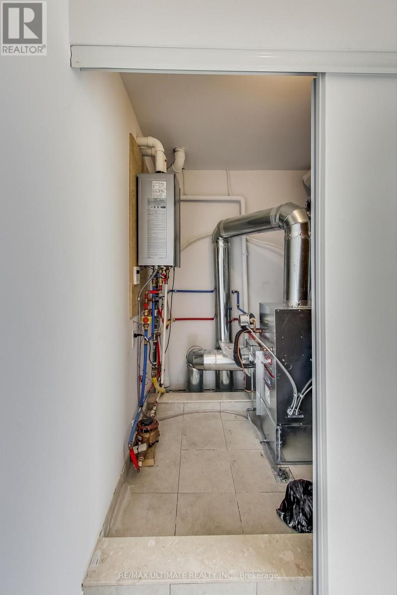 214 - 370 Hopewell Avenue, Toronto, Ontario  M6E 2S2 - Photo 19 - W12484512