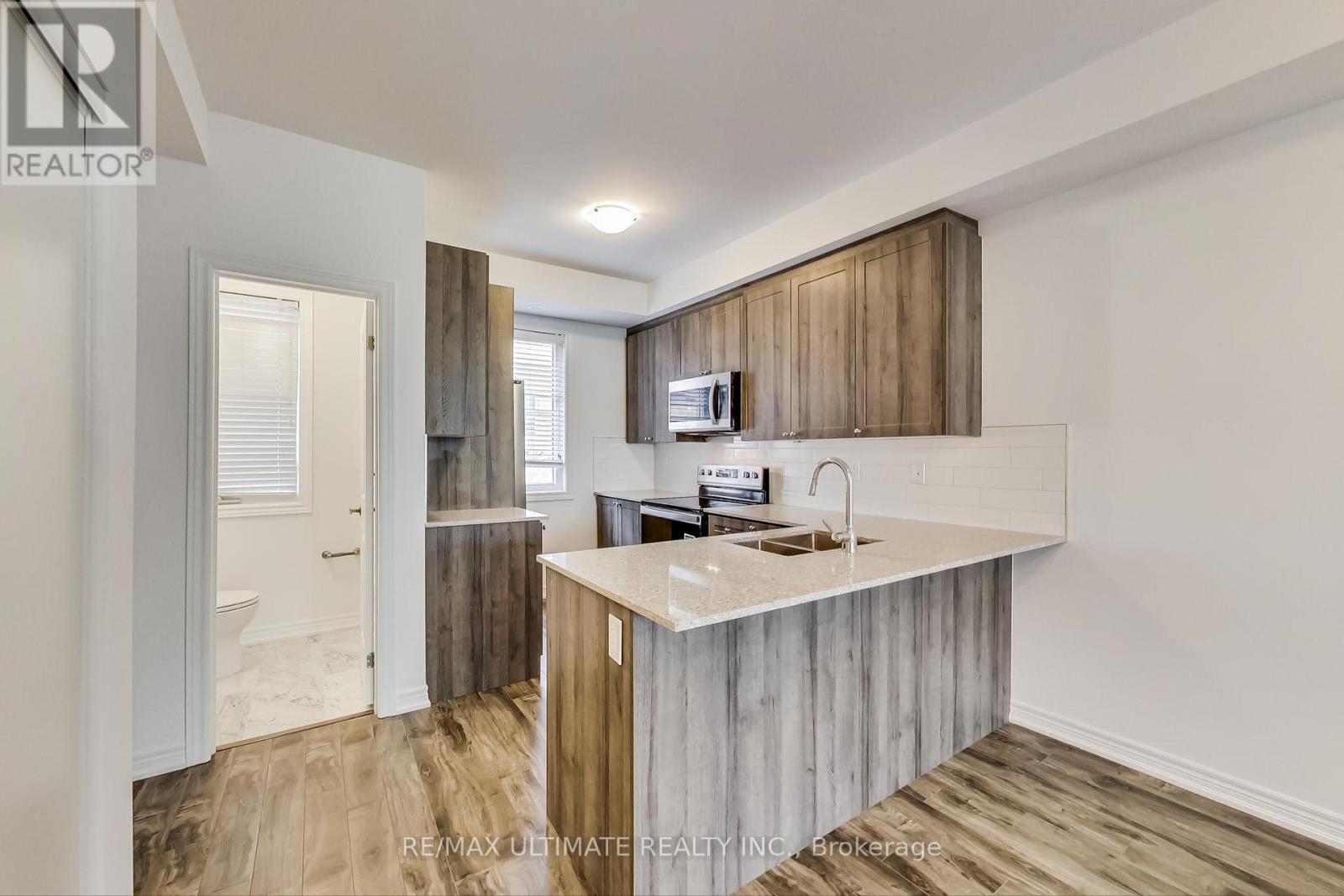 214 - 370 Hopewell Avenue, Toronto, Ontario  M6E 2S2 - Photo 3 - W12484512